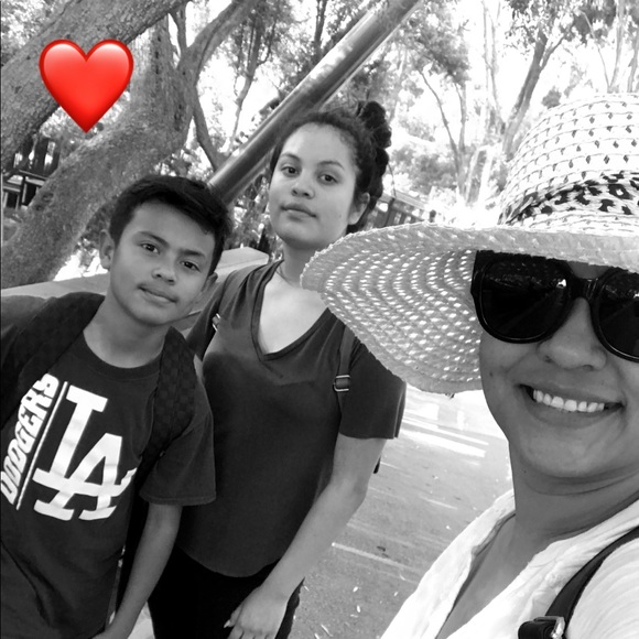 Meet your Posher, Jessica - Picture 8 of 8